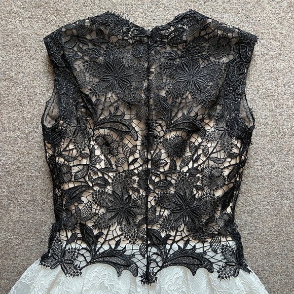 Mikael Aghal Black White Lace Evening Gown Wedding Floor Length Dress Women’s 4 - Picture 6 of 15